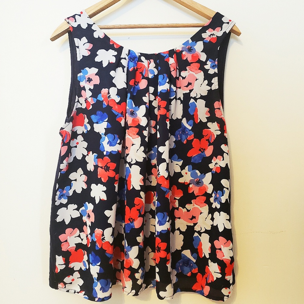 ELLE Sleeveless Blouse